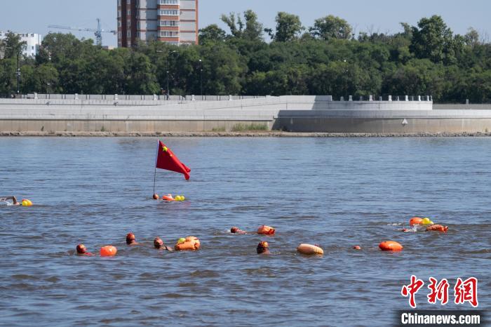 200名中俄泳士共赴黑龙江横渡，开启跨境体育交