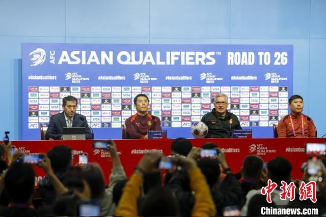 世预赛中澳战在即 国足坐镇“魔鬼主场”力争出