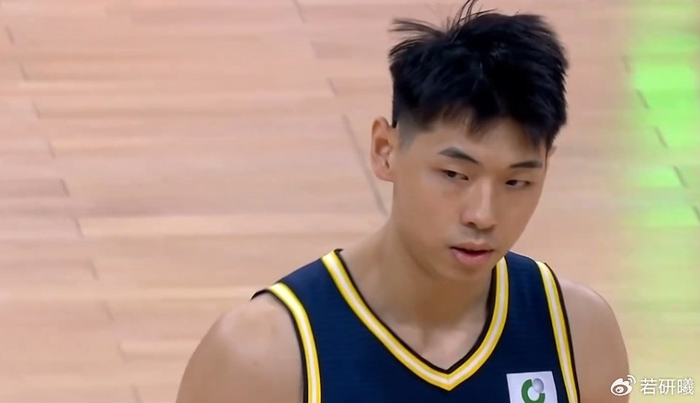 广东男篮客场挑战上海遭遇两连败 崔永熙复出首