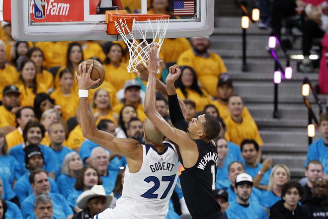 NBA季后赛半决赛G1战罢，雷霆登顶夺冠概率榜